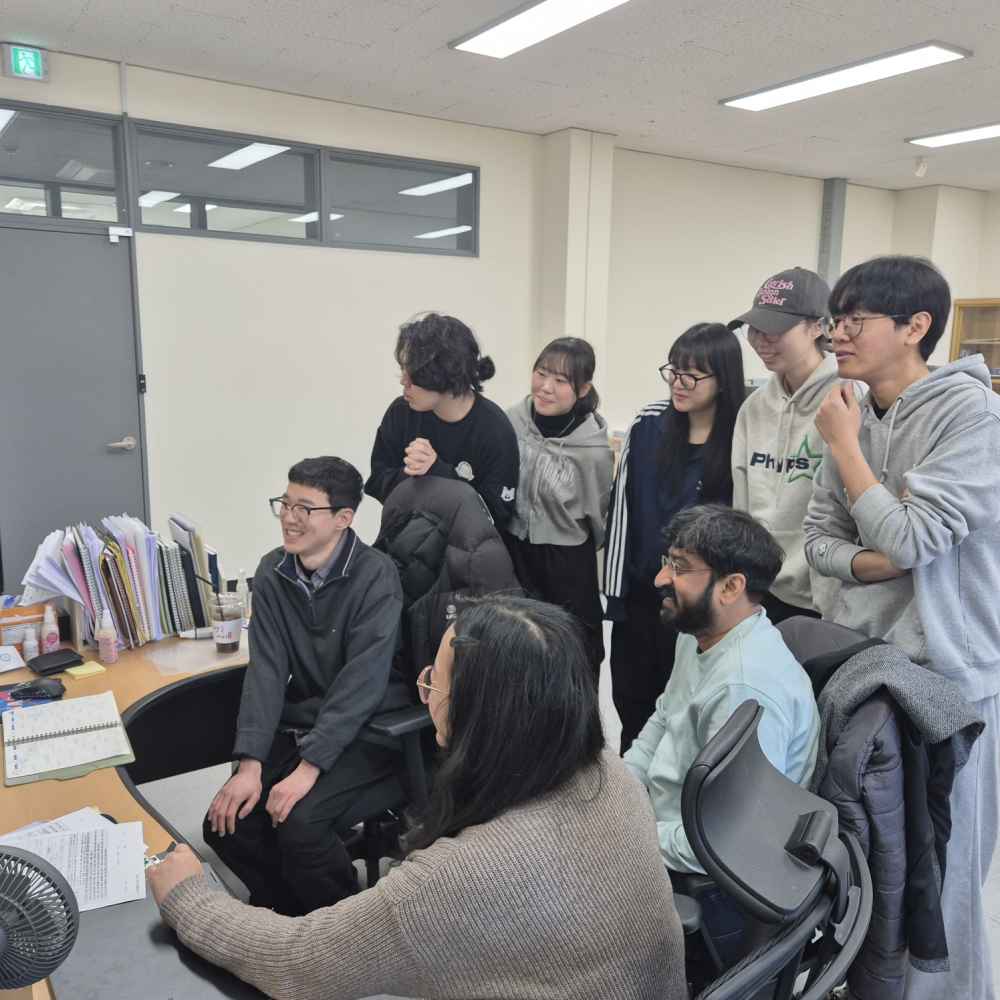 그림입니다.  원본 그림의 이름: KakaoTalk_20250225_110539475_01.jpg  원본 그림의 크기: 가로 1496pixel, 세로 1496pixel