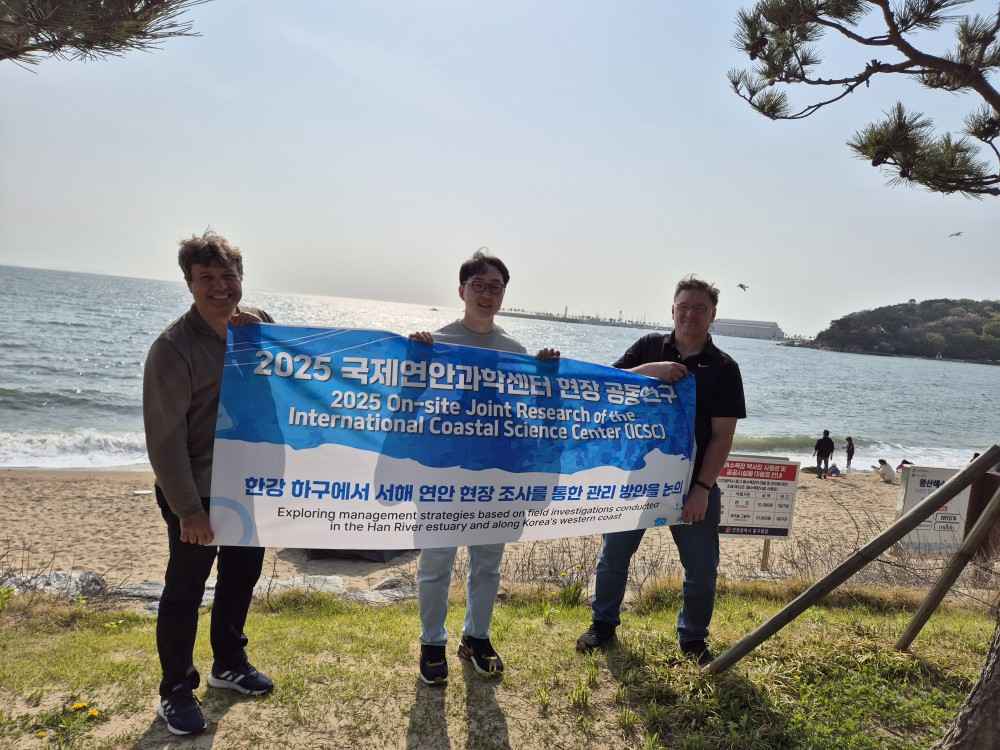 그림입니다. 원본 그림의 이름: KakaoTalk_20250507_113524895_11.jpg 원본 그림의 크기: 가로 1000pixel, 세로 750pixel