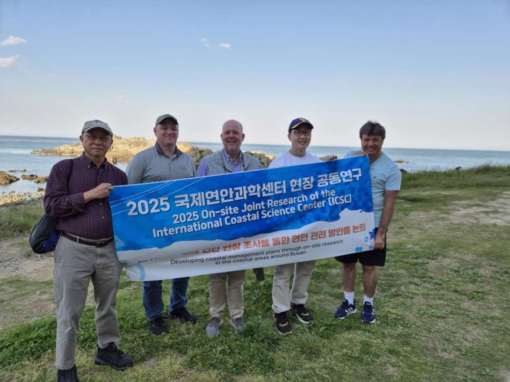 그림입니다. 원본 그림의 이름: KakaoTalk_20250507_113521925_22.jpg 원본 그림의 크기: 가로 1000pixel, 세로 750pixel