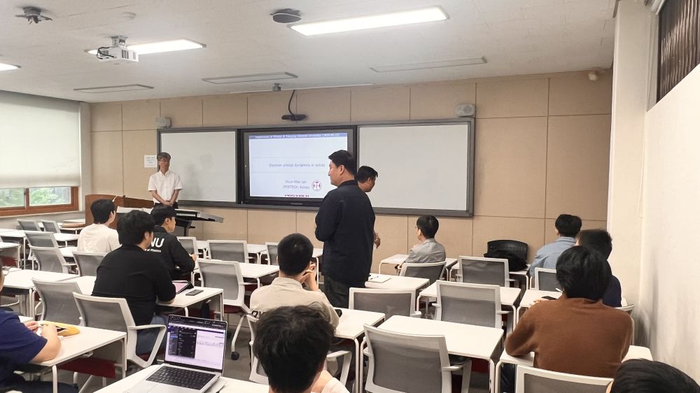 그림입니다.  원본 그림의 이름: KakaoTalk_20250523_143404168_02.jpg  원본 그림의 크기: 가로 4032pixel, 세로 2268pixel  사진 찍은 날짜: 2025년 05월 22일 오후 4:59  카메라 제조 업체 : Apple  카메라 모델 : iPhone 13 Pro Max  프로그램 이름 : 18.5  F-스톱 : 1.8  노출 시간 : 1/120초  ISO 감도 : 125  노출 모드 : 자동  35mm 초점 거리 : 2