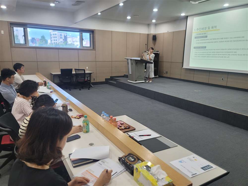 그림입니다.  원본 그림의 이름: KakaoTalk_20240729_113059941.jpg  원본 그림의 크기: 가로 4000pixel, 세로 3000pixel  사진 찍은 날짜: 2024년 07월 29일 오후 10:05  카메라 제조 업체 : samsung  카메라 모델 : SM-N986N  프로그램 이름 : N986NKSS3HXF1  F-스톱 : 1.8  노출 시간 : 1/120초  ISO 감도 : 160  색 대표 : sRGB  노출 모드 : 자동  3