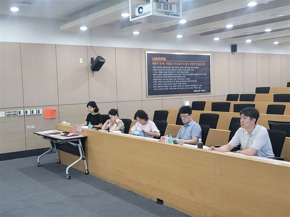 그림입니다.  원본 그림의 이름: KakaoTalk_20240729_113059941_03.jpg  원본 그림의 크기: 가로 4000pixel, 세로 3000pixel  사진 찍은 날짜: 2024년 07월 29일 오후 10:04  카메라 제조 업체 : samsung  카메라 모델 : SM-N986N  프로그램 이름 : N986NKSS3HXF1  F-스톱 : 1.8  노출 시간 : 1/120초  ISO 감도 : 320  색 대표 : sRGB  노출 모드 : 자동