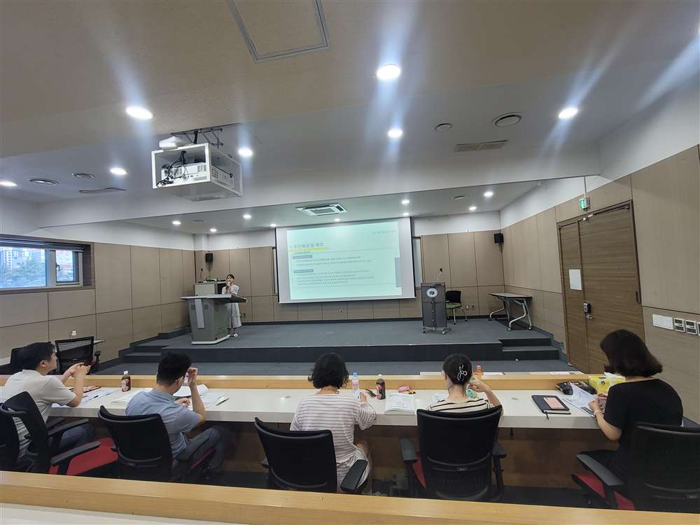 그림입니다.  원본 그림의 이름: KakaoTalk_20240729_113059941_02.jpg  원본 그림의 크기: 가로 4000pixel, 세로 3000pixel  사진 찍은 날짜: 2024년 07월 29일 오후 10:04  카메라 제조 업체 : samsung  카메라 모델 : SM-N986N  프로그램 이름 : N986NKSS3HXF1  F-스톱 : 2.2  노출 시간 : 1/60초  ISO 감도 : 125  색 대표 : sRGB  노출 모드 : 자동 