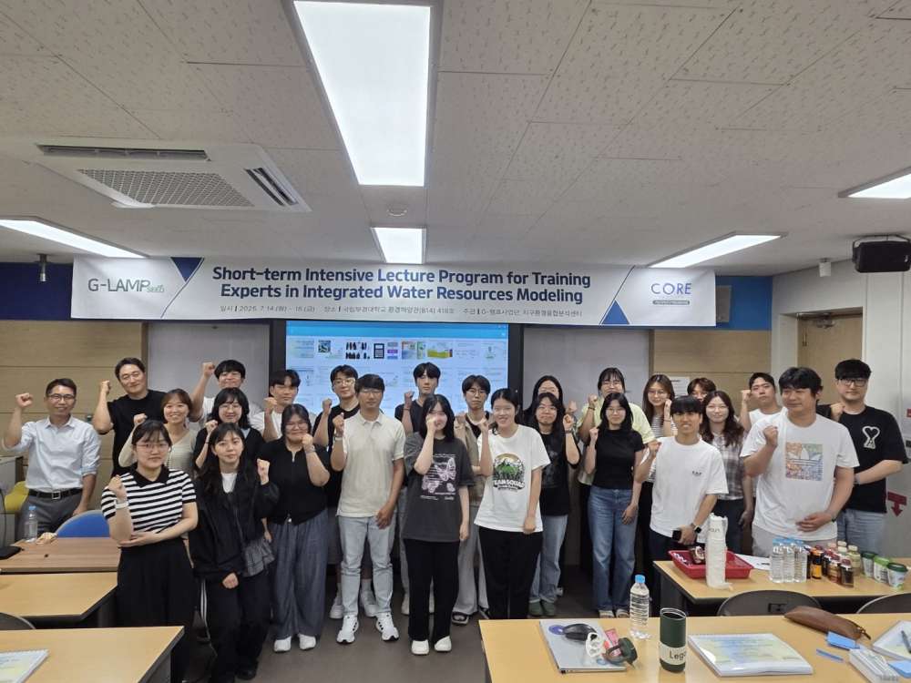 그림입니다.  원본 그림의 이름: KakaoTalk_20250721_162233204_14.jpg  원본 그림의 크기: 가로 1400pixel, 세로 1050pixel