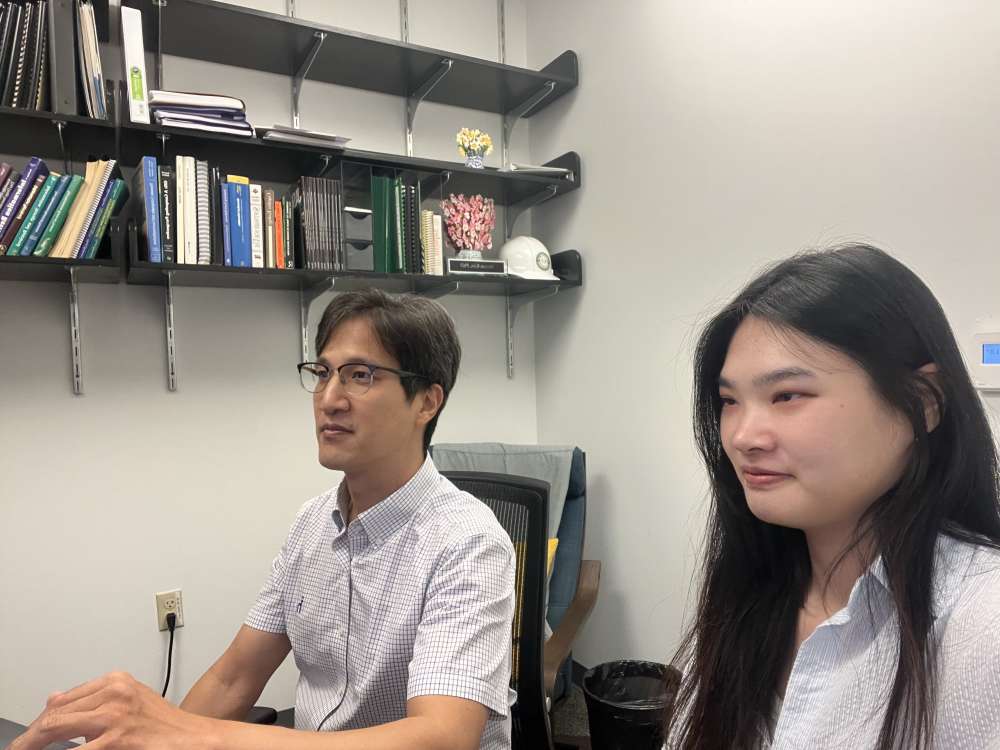 그림입니다.  원본 그림의 이름: KakaoTalk_20250916_143311068_03.jpg  원본 그림의 크기: 가로 4032pixel, 세로 3024pixel  사진 찍은 날짜: 2025년 09월 04일 오후 2:19  카메라 제조 업체 : Apple  카메라 모델 : iPhone 13  프로그램 이름 : 18.5  F-스톱 : 2.2  노출 시간 : 1/60초  ISO 감도 : 200  노출 모드 : 자동  35mm 초점 거리 : 23  프로그램 노