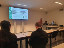 그림입니다.  원본 그림의 이름: image18.png  원본 그림의 크기: 가로 2560pixel, 세로 1920pixel