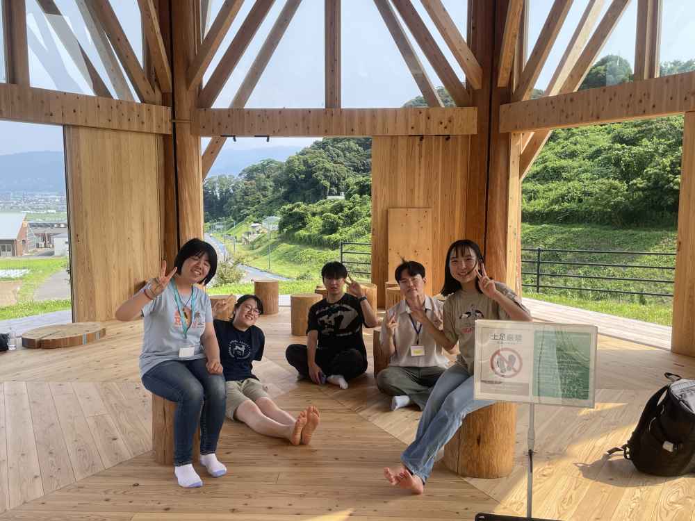 그림입니다.  원본 그림의 이름: KakaoTalk_20250804_135850588_08.jpg  원본 그림의 크기: 가로 4032pixel, 세로 3024pixel  사진 찍은 날짜: 2025년 07월 03일 오후 3:32  카메라 제조 업체 : Apple  카메라 모델 : iPhone 12  프로그램 이름 : 18.5  F-스톱 : 1.6  노출 시간 : 1/1052초  ISO 감도 : 32  노출 모드 : 자동  35mm 초점 거리 : 32  프로그램 