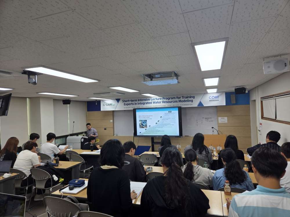 그림입니다.  원본 그림의 이름: KakaoTalk_20250721_162233204_03.jpg  원본 그림의 크기: 가로 1400pixel, 세로 1050pixel