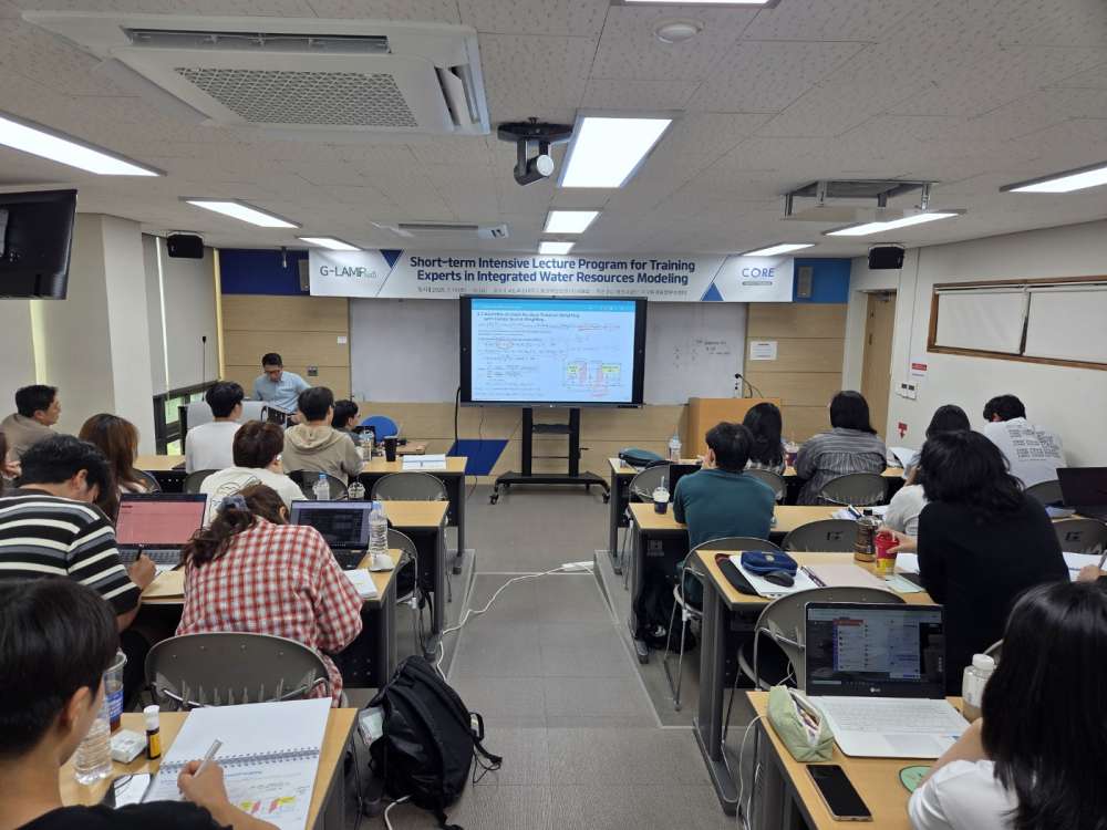 그림입니다.  원본 그림의 이름: KakaoTalk_20250721_162233204_11.jpg  원본 그림의 크기: 가로 1400pixel, 세로 1050pixel