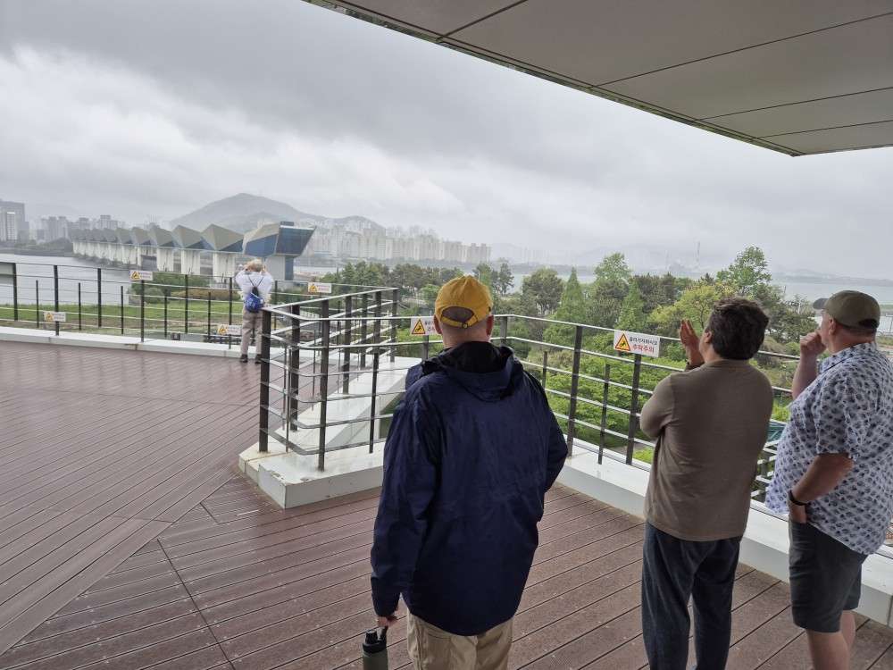 그림입니다.  원본 그림의 이름: KakaoTalk_20250507_113521925_03.jpg  원본 그림의 크기: 가로 1000pixel, 세로 750pixel