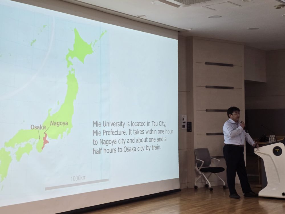 그림입니다.  원본 그림의 이름: KakaoTalk_20250825_103334339_01.jpg  원본 그림의 크기: 가로 4000pixel, 세로 3000pixel  사진 찍은 날짜: 2025년 08월 20일 오후 3:53  카메라 제조 업체 : samsung  카메라 모델 : Galaxy S24 Ultra  프로그램 이름 : S928NKSS4BYF1  F-스톱 : 1.7  노출 시간 : 83337/5000000초  ISO 감도 : 65616  노출 모드 