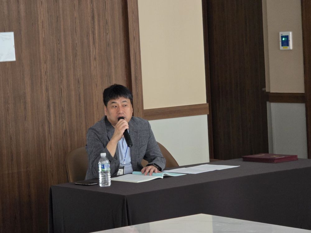 그림입니다.  원본 그림의 이름: KakaoTalk_20250825_103341142_02.jpg  원본 그림의 크기: 가로 4000pixel, 세로 3000pixel  사진 찍은 날짜: 2025년 08월 21일 오후 13:55  카메라 제조 업체 : samsung  카메라 모델 : Galaxy S24 Ultra  프로그램 이름 : S928NKSS4BYF1  F-스톱 : 3.4  노출 시간 : 83337/2500000초  ISO 감도 : 67536  노출 모드