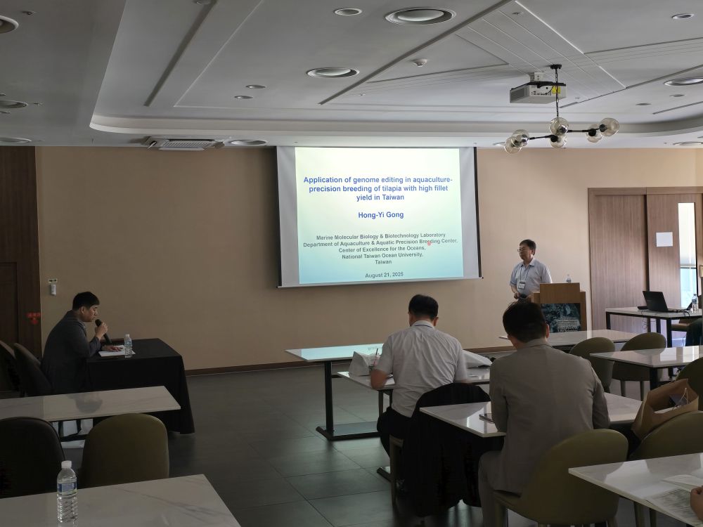 그림입니다.  원본 그림의 이름: KakaoTalk_20250825_103341142_05.jpg  원본 그림의 크기: 가로 4000pixel, 세로 3000pixel  사진 찍은 날짜: 2025년 08월 21일 오후 13:57  카메라 제조 업체 : samsung  카메라 모델 : Galaxy S24 Ultra  프로그램 이름 : S928NKSS4BYF1  F-스톱 : 1.7  노출 시간 : 83337/10000000초  ISO 감도 : 65856  노출 모