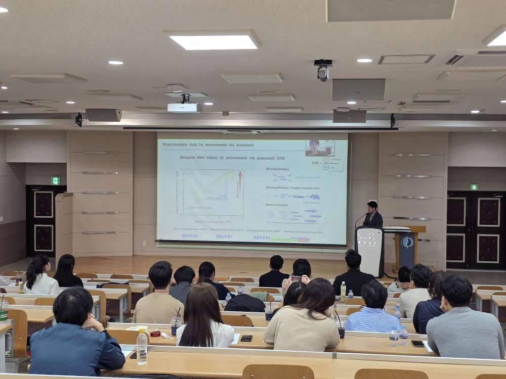 그림입니다.  원본 그림의 이름: CLP00006218000c.bmp  원본 그림의 크기: 가로 4000pixel, 세로 3000pixel