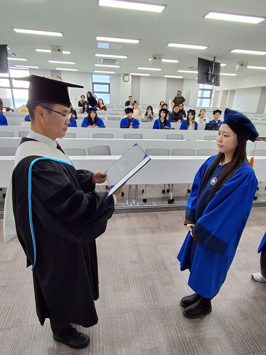 그림입니다.  원본 그림의 이름: CLP000018a00002.bmp  원본 그림의 크기: 가로 526pixel, 세로 702pixel