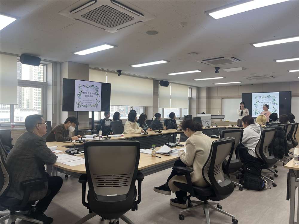 그림입니다.  원본 그림의 이름: 1.jpg  원본 그림의 크기: 가로 4032pixel, 세로 3024pixel  사진 찍은 날짜: 2026년 02월 06일 오후 10:32  카메라 제조 업체 : Apple  카메라 모델 : iPhone 13  프로그램 이름 : 26.2.1  F-스톱 : 1.6  노출 시간 : 1/120초  ISO 감도 : 64  노출 모드 : 자동  35mm 초점 거리 : 26  프로그램 노출 : 자동 제어 모드  측광 모드 : 평가 측광