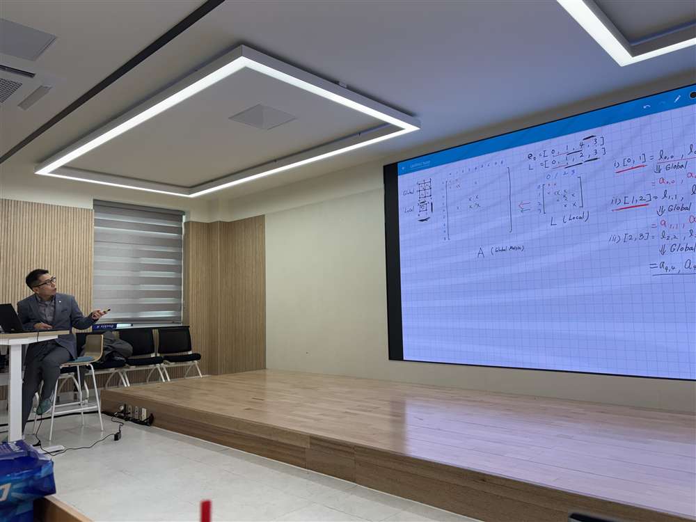 그림입니다.원본 그림의 이름: KakaoTalk_20260130_105235912_03.jpg원본 그림의 크기: 가로 4032pixel, 세로 3024pixel사진 찍은 날짜: 2026년 01월 27일 오후 13:29카메라 제조 업체 : Apple카메라 모델 : iPhone 16프로그램 이름 : 26.2F-스톱 : 1.6노출 시간 : 1/465초ISO 감도 : 64노출 모드 : 자동35mm 초점 거리 : 26프로그램 