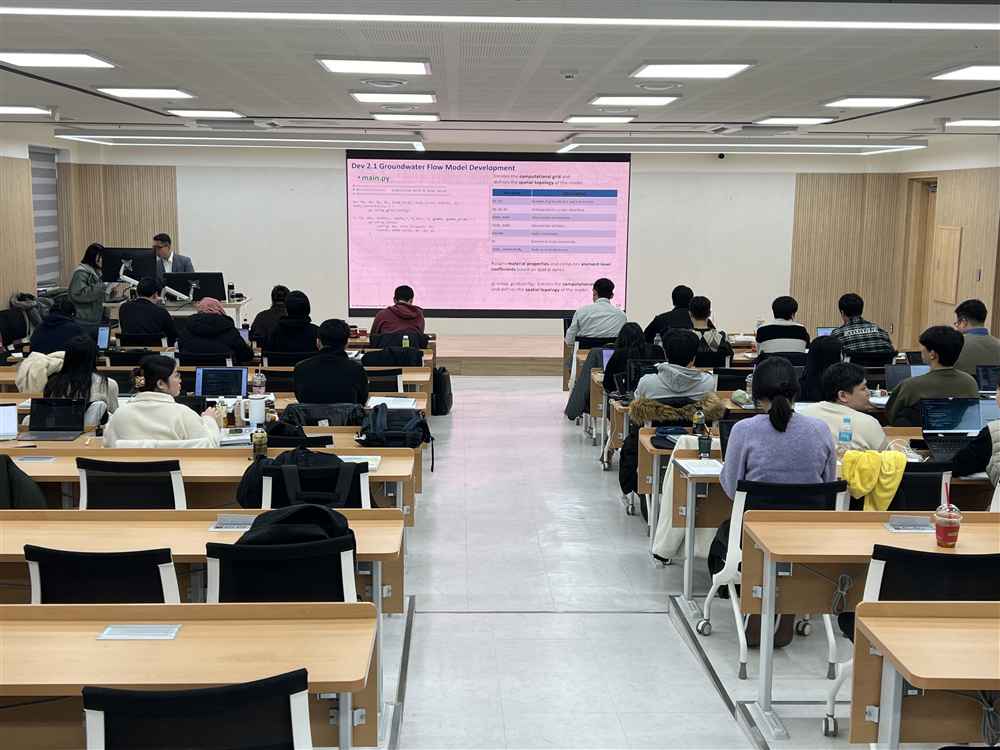 그림입니다.원본 그림의 이름: KakaoTalk_20260130_093722235.jpg원본 그림의 크기: 가로 4032pixel, 세로 3024pixel사진 찍은 날짜: 2026년 01월 26일 오후 2:18카메라 제조 업체 : Apple카메라 모델 : iPhone 13 Pro프로그램 이름 : 26.2F-스톱 : 1.5노출 시간 : 1/173초ISO 감도 : 40노출 모드 : 자동35mm 초점 거리 : 39프로그램 