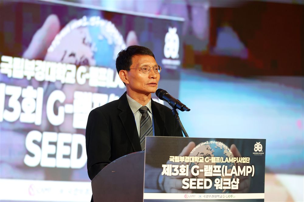 그림입니다.원본 그림의 이름: KakaoTalk_20260210_191453991_13.jpg원본 그림의 크기: 가로 6000pixel, 세로 4000pixel사진 찍은 날짜: 2026년 02월 10일 오후 6:56카메라 제조 업체 : Canon카메라 모델 : Canon EOS R5m2프로그램 이름 : Adobe Photoshop 21.1 (Windows)F-스톱 : 3.2노출 시간 : 1/160초ISO 감도 : 4000색 