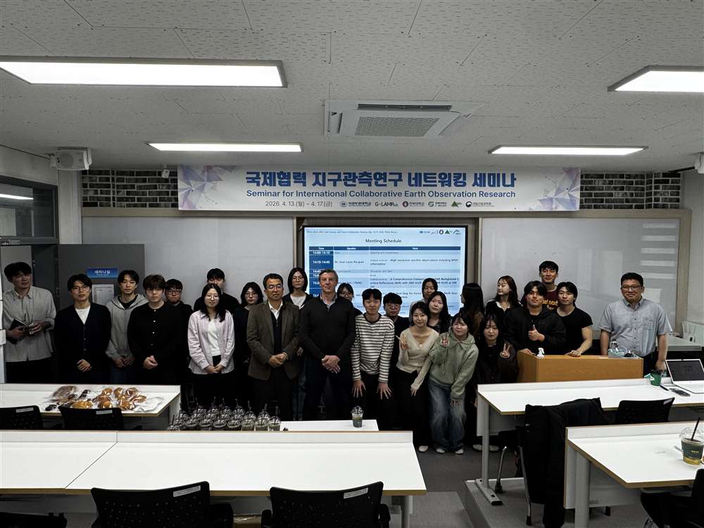 그림입니다.원본 그림의 이름: CLP00001b9c0001.bmp원본 그림의 크기: 가로 4032pixel, 세로 3024pixel