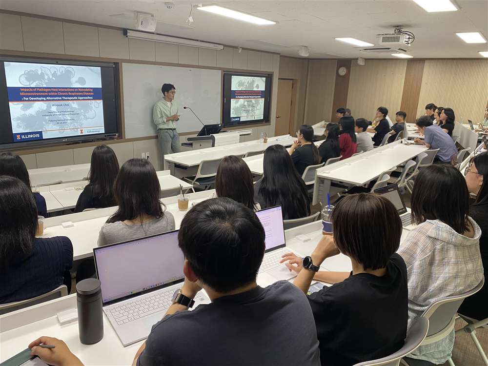 그림입니다.원본 그림의 이름: KakaoTalk_20260813_164745064.jpg원본 그림의 크기: 가로 4032pixel, 세로 3024pixel사진 찍은 날짜: 2026년 08월 13일 오후 3:04카메라 제조 업체 : Apple카메라 모델 : iPhone 11프로그램 이름 : 18.6.2F-스톱 : 1.8노출 시간 : 1/60초ISO 감도 : 80노출 모드 : 자동35mm 초점 거리 : 26프로그램 노출 