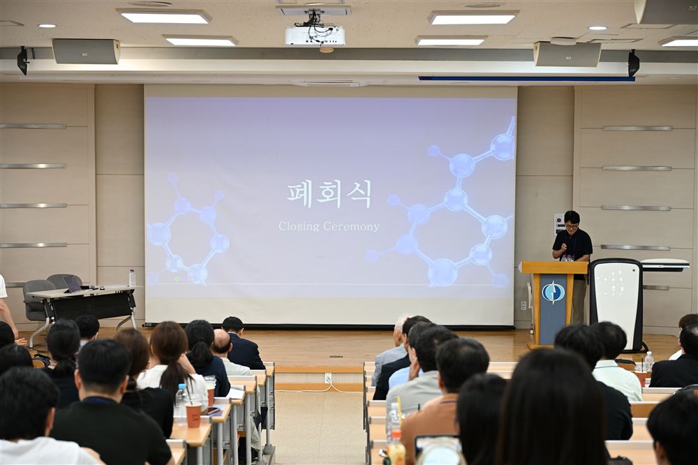 그림입니다.원본 그림의 이름: DSC_1208.JPG원본 그림의 크기: 가로 6048pixel, 세로 4032pixel사진 찍은 날짜: 2026년 08월 13일 오후 6:00카메라 제조 업체 : NIKON CORPORATION카메라 모델 : NIKON ZRF-스톱 : 4.0노출 시간 : 10/1250초ISO 감도 : 720색 대표 : sRGB노출 모드 : 자동35mm 초점 거리 : 63대비 : 일반채도 : 일반