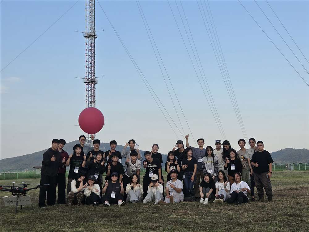 그림입니다.원본 그림의 이름: Boseong IOP.jpg원본 그림의 크기: 가로 3393pixel, 세로 2545pixel카메라 제조 업체 : samsung카메라 모델 : Galaxy Z Fold8F-스톱 : 1.8노출 시간 : 227199/200000000초IOS 감도 : 19663335mm 초점 거리 : 46프로그램 노출 : 자동 제어 모드측광 모드 : 가운데 중점 평균 측광EXIF 버전 : 0220